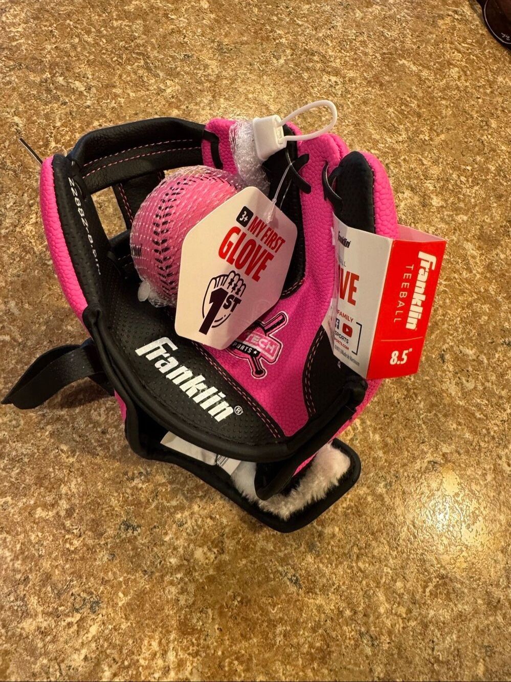 New Franklin My First Glove Pink 8.5” Tee Ball Glove & Ball Kids Youth